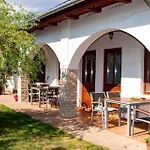 Negra Vendeghaz 아파트 Balatonfőkajár