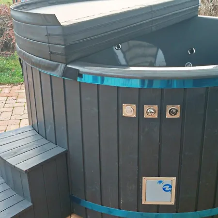 Negra Vendeghaz Apartment